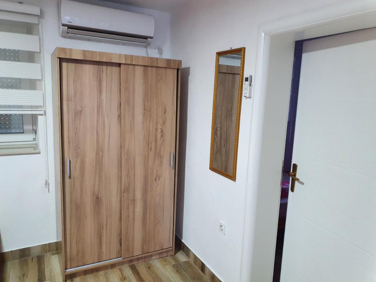 Family Apartment Near Old Town Мостар Екстер'єр фото