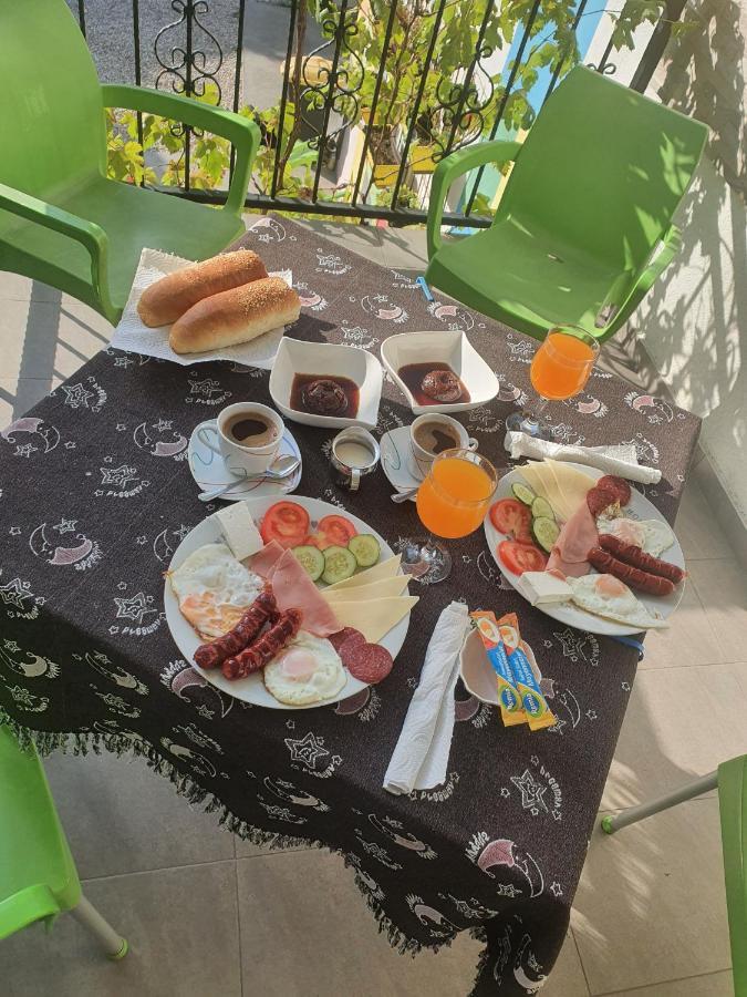 Family Apartment Near Old Town Мостар Екстер'єр фото