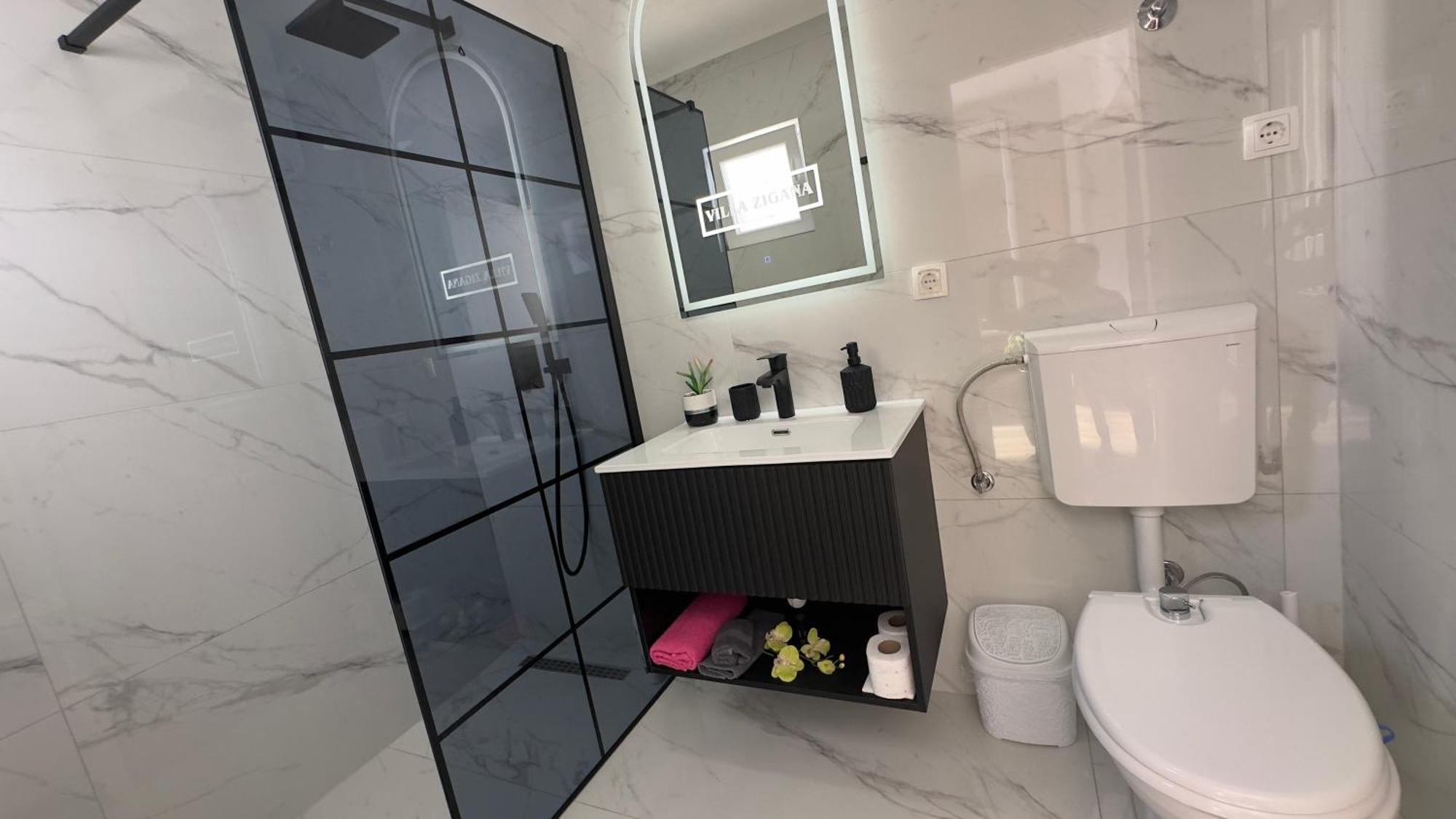 Family Apartment Near Old Town Мостар Екстер'єр фото